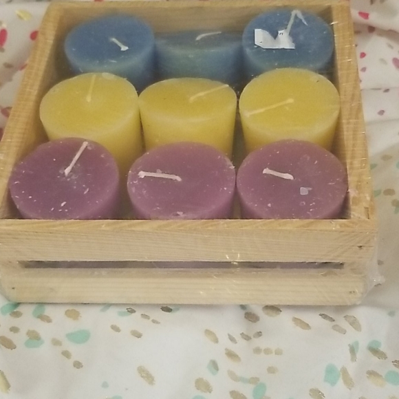 3$/20Nwt awesome crate of votive candles - Picture 2 of 2